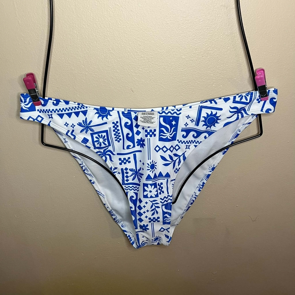 Bathing Suit Or Lingere Display Hanger - Picture 5 of 6